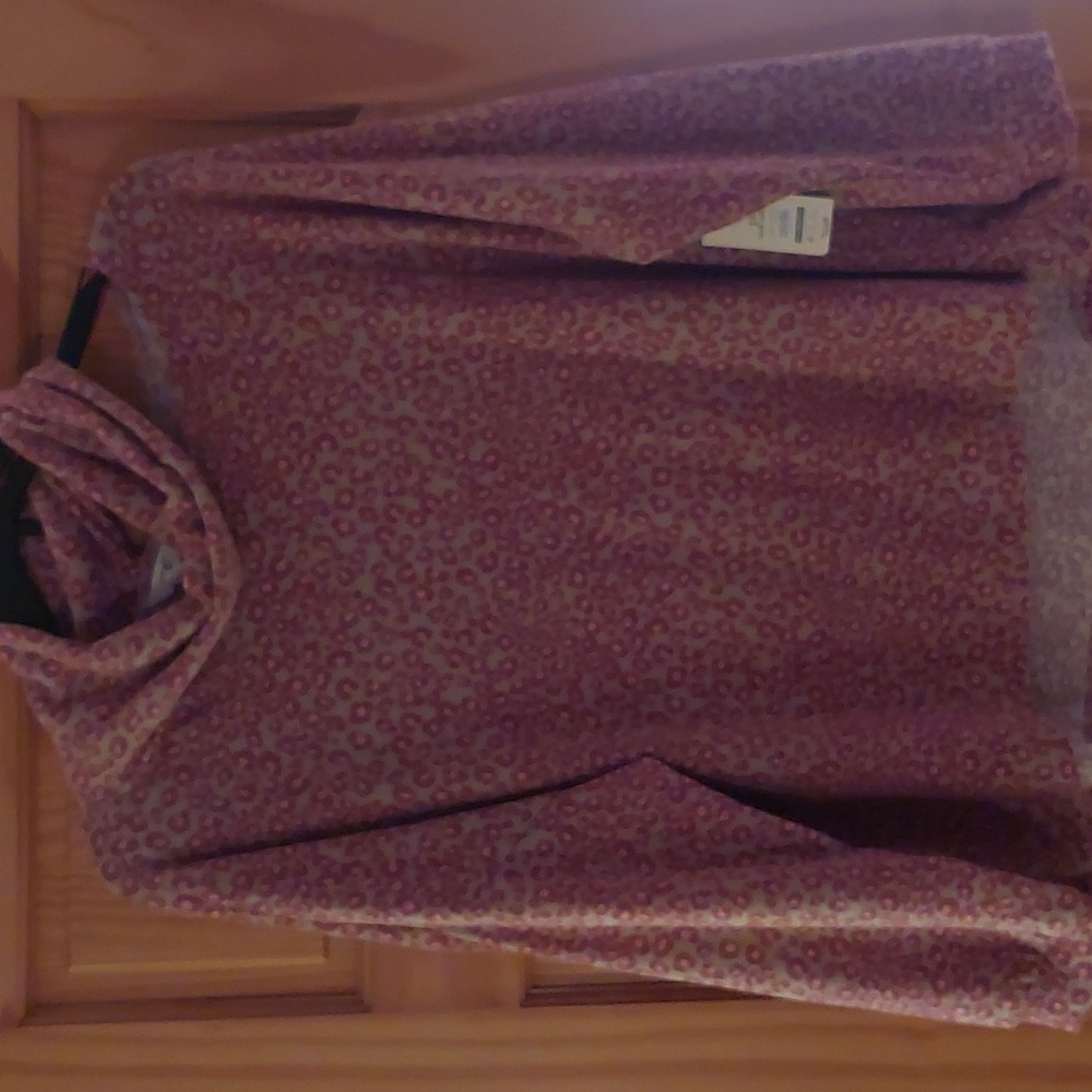 Terra & Sky open shoulder top.